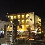 Ida מלון